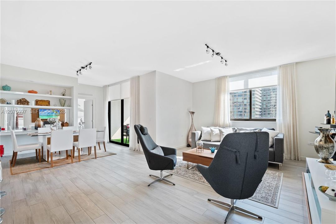 For Rent: $4,700 (2 beds, 2 baths, 1224 Square Feet)