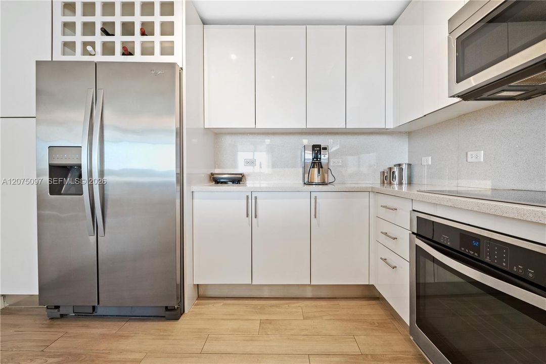 For Rent: $4,700 (2 beds, 2 baths, 1224 Square Feet)