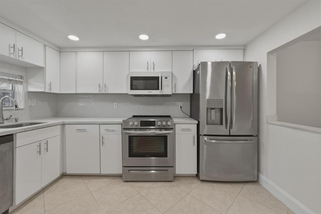 9. Kitchen 2