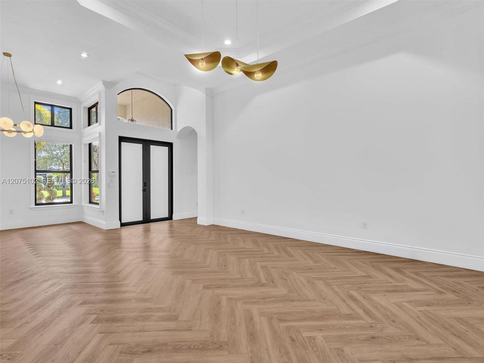 For Sale: $1,170,000 (5 beds, 3 baths, 2844 Square Feet)