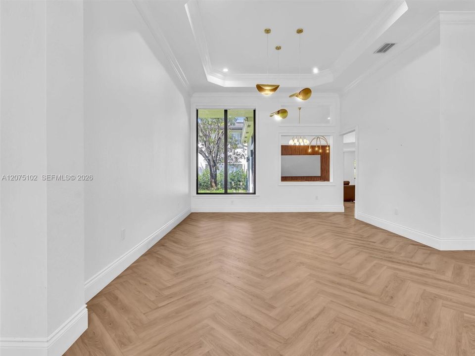 For Sale: $1,170,000 (5 beds, 3 baths, 2844 Square Feet)