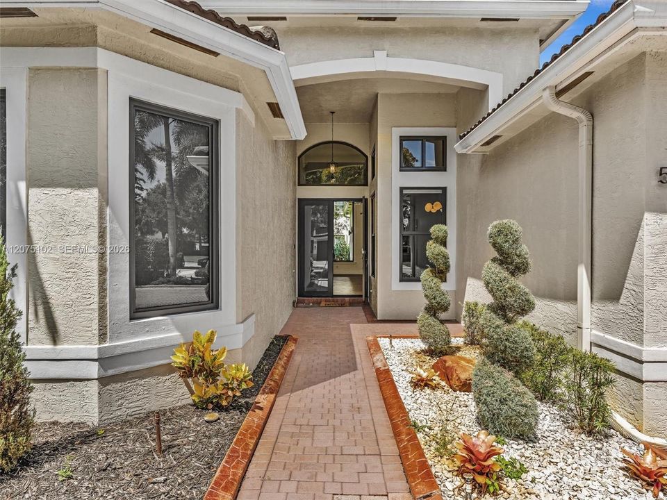 For Sale: $1,170,000 (5 beds, 3 baths, 2844 Square Feet)