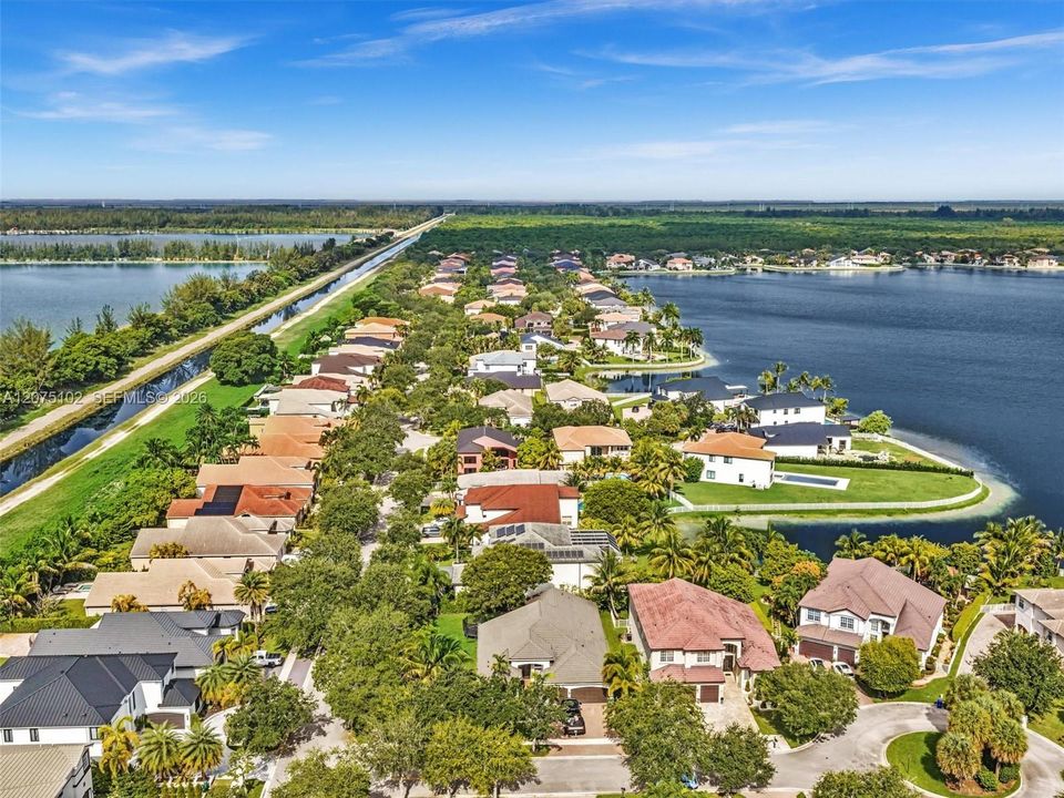 For Sale: $1,170,000 (5 beds, 3 baths, 2844 Square Feet)