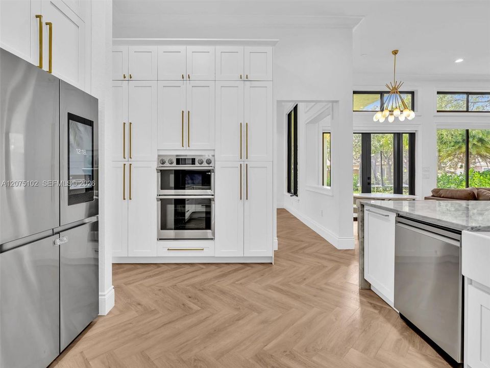 For Sale: $1,170,000 (5 beds, 3 baths, 2844 Square Feet)
