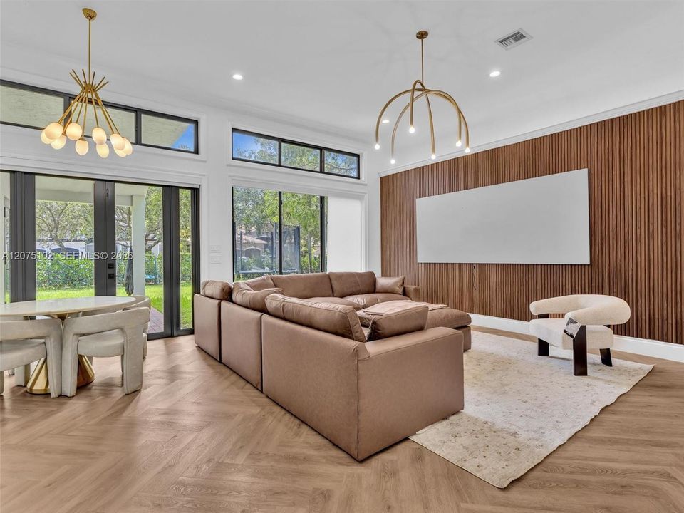 For Sale: $1,170,000 (5 beds, 3 baths, 2844 Square Feet)