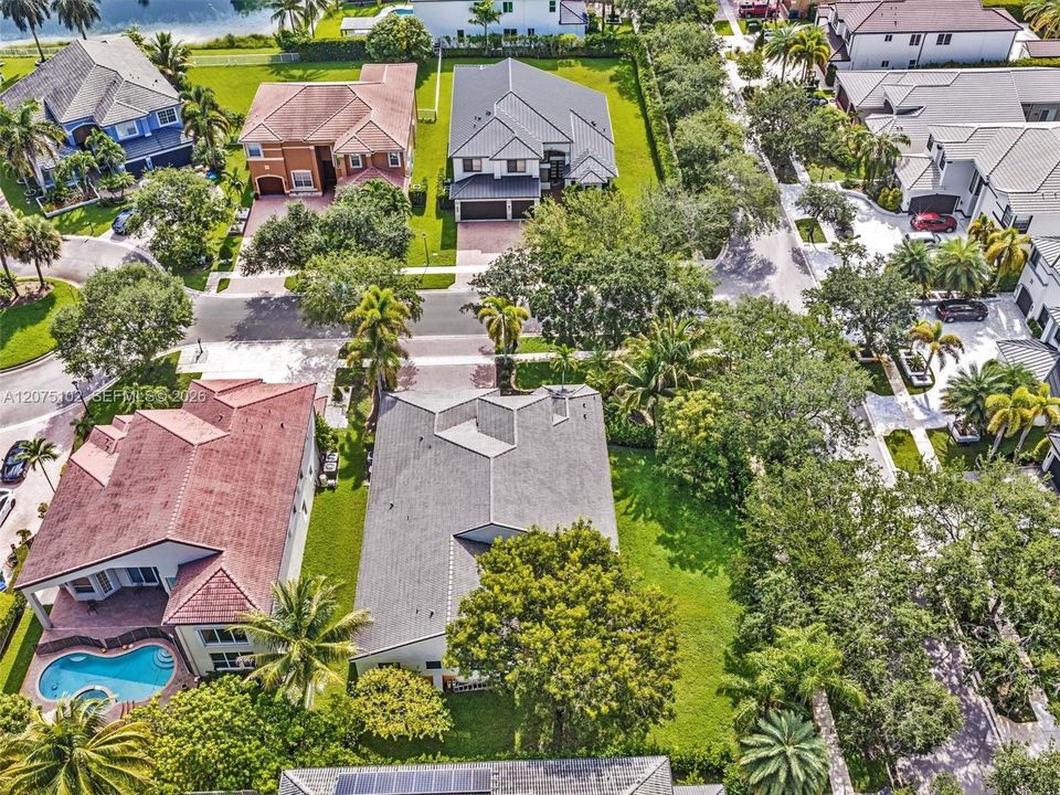 For Sale: $1,170,000 (5 beds, 3 baths, 2844 Square Feet)
