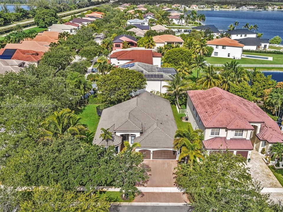 For Sale: $1,170,000 (5 beds, 3 baths, 2844 Square Feet)