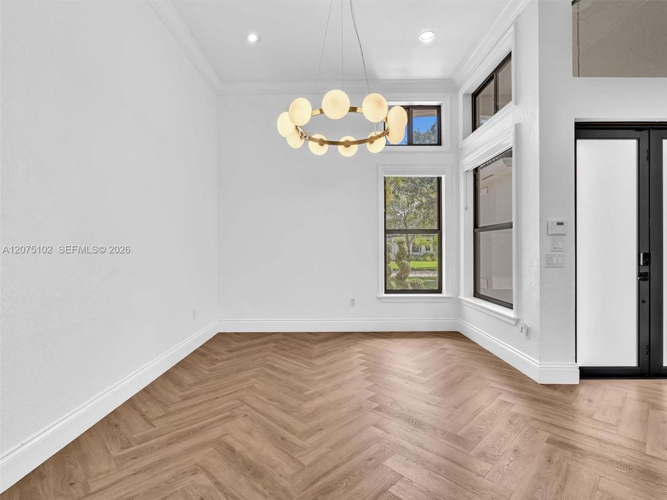 For Sale: $1,170,000 (5 beds, 3 baths, 2844 Square Feet)