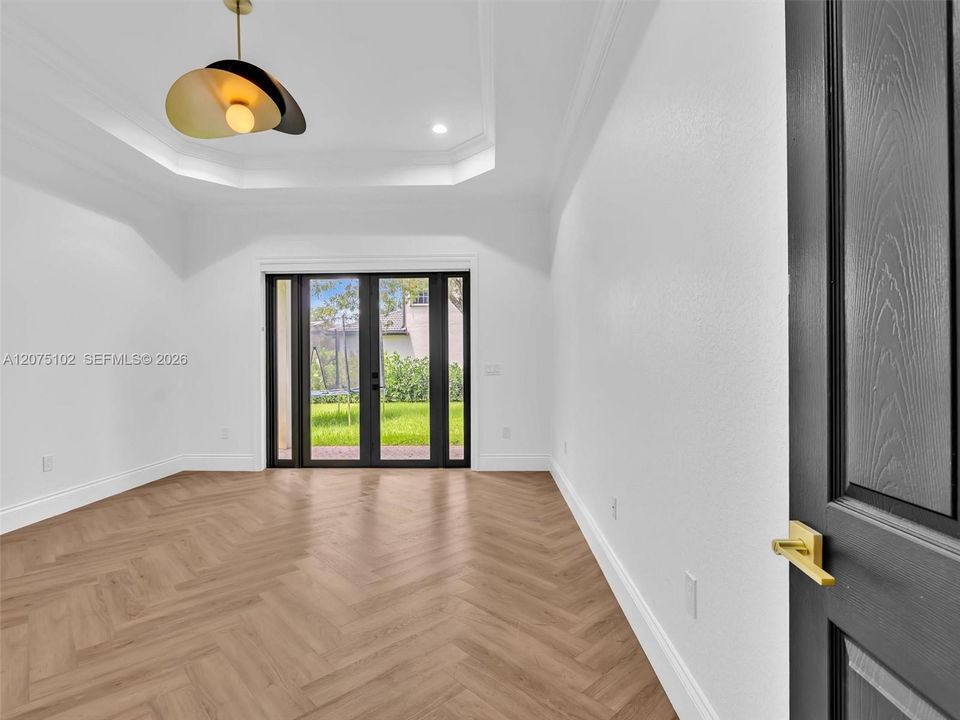For Sale: $1,170,000 (5 beds, 3 baths, 2844 Square Feet)