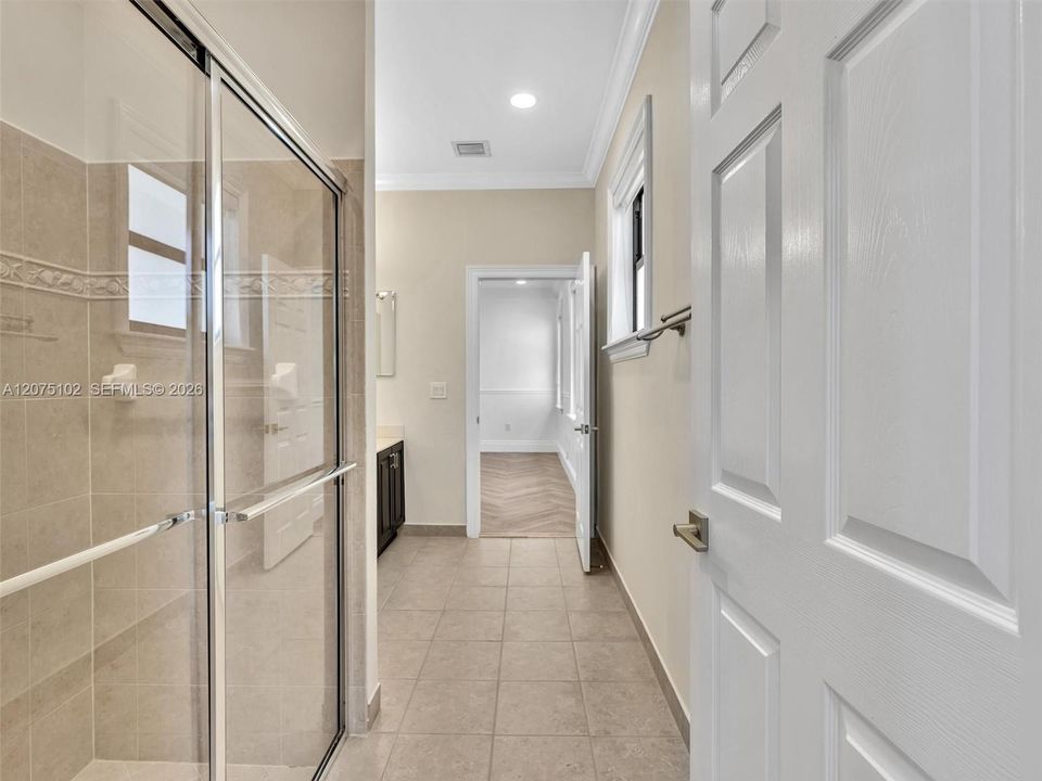 For Sale: $1,170,000 (5 beds, 3 baths, 2844 Square Feet)