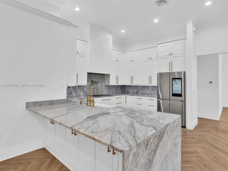 For Sale: $1,170,000 (5 beds, 3 baths, 2844 Square Feet)