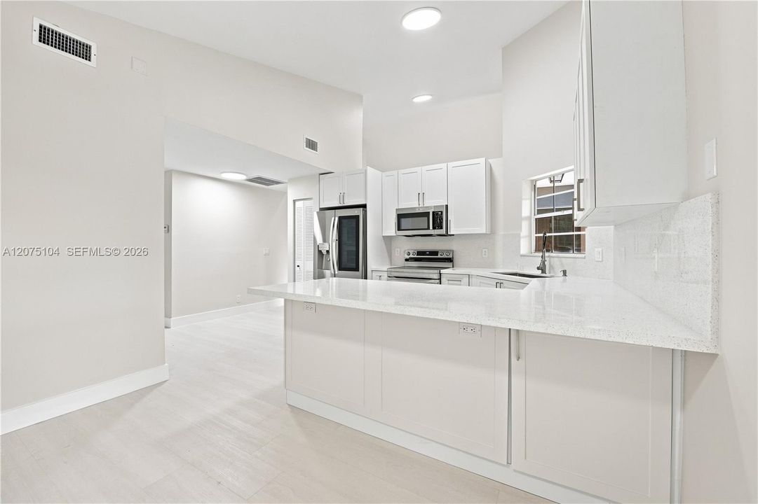На продажу: $495,000 (3 спален, 2 ванн, 1466 Квадратных фут)
