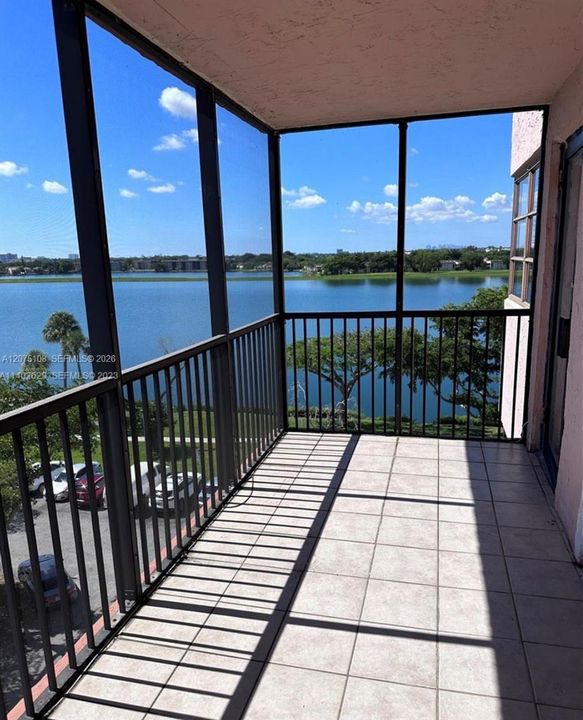 For Rent: $1,800 (1 beds, 1 baths, 1100 Square Feet)
