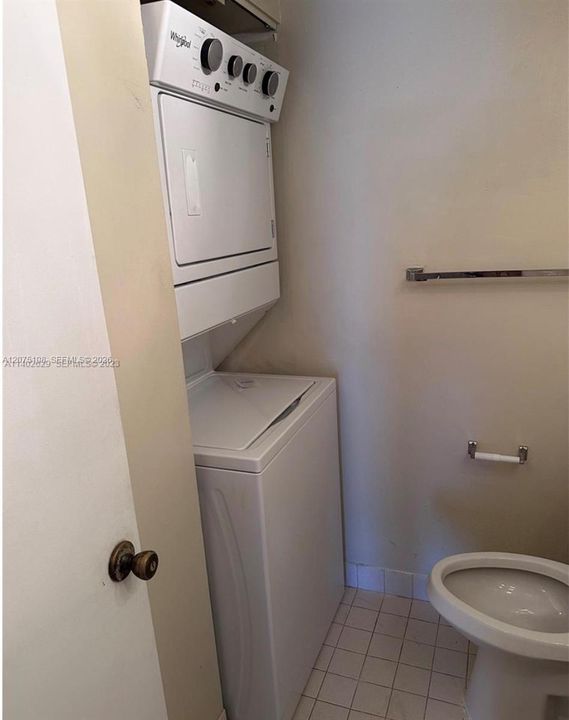 For Rent: $1,800 (1 beds, 1 baths, 1100 Square Feet)