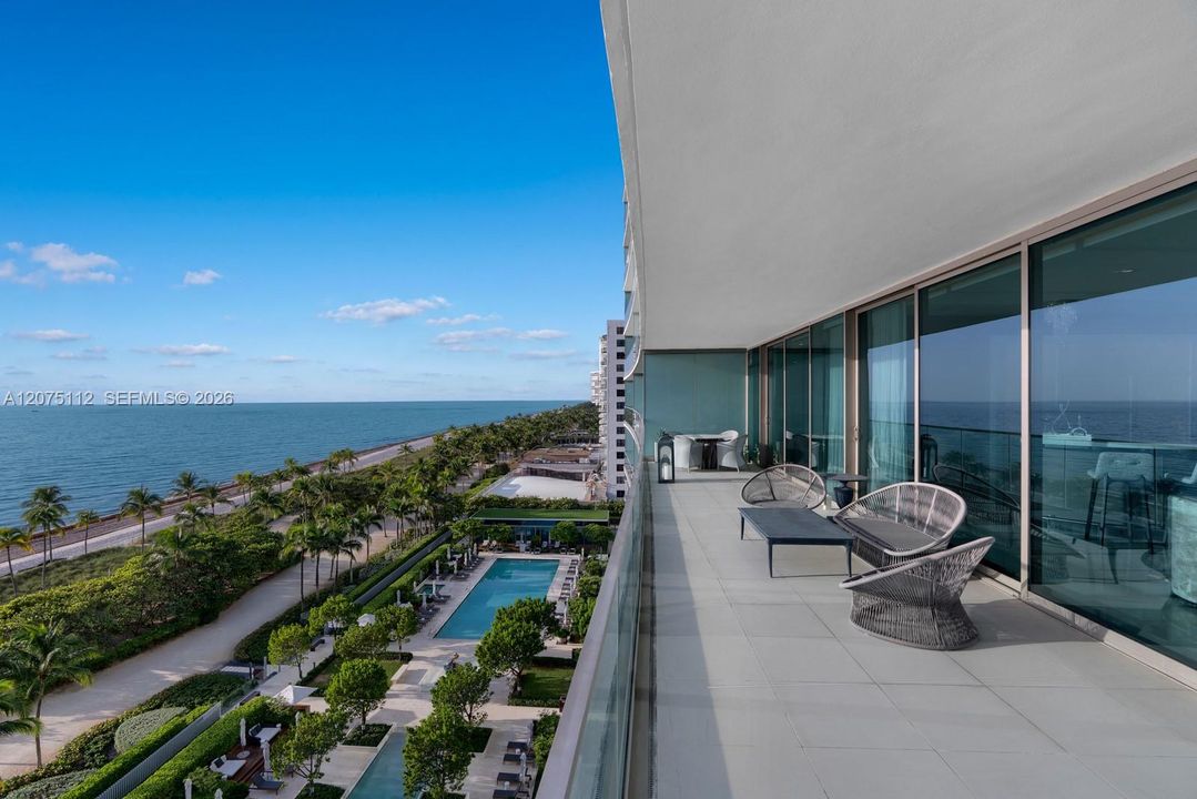 На продажу: $12,590,000 (3 спален, 4 ванн, 4185 Квадратных фут)