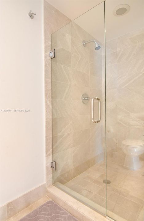 For Rent: $12,000 (3 beds, 3 baths, 1927 Square Feet)