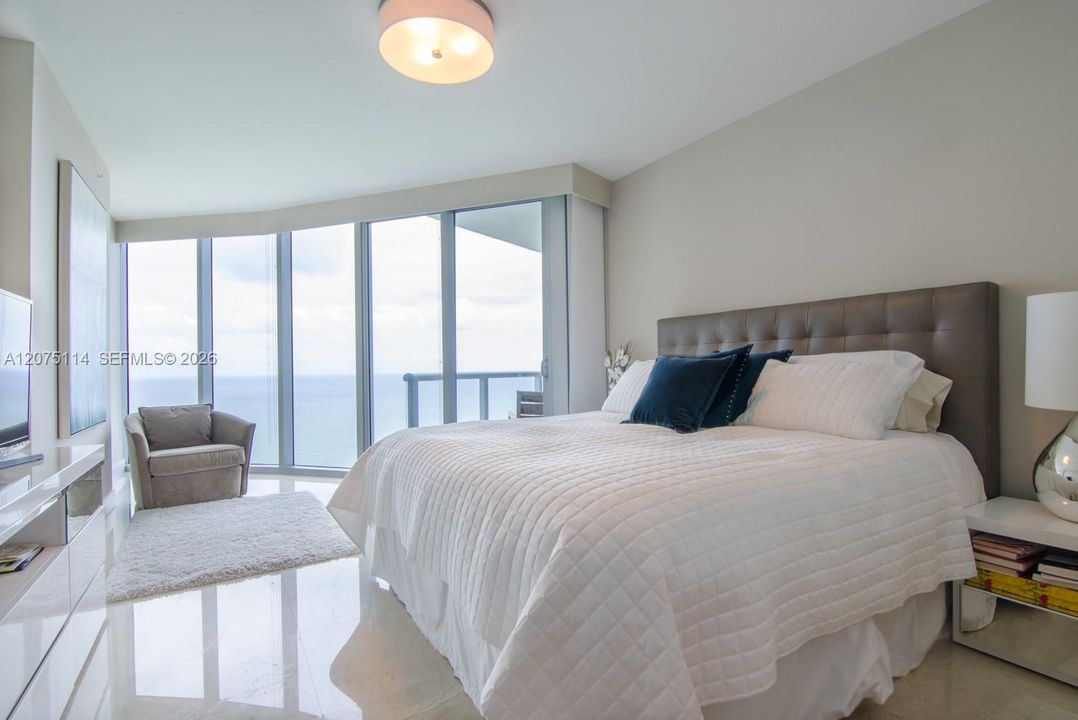 For Rent: $12,000 (3 beds, 3 baths, 1927 Square Feet)
