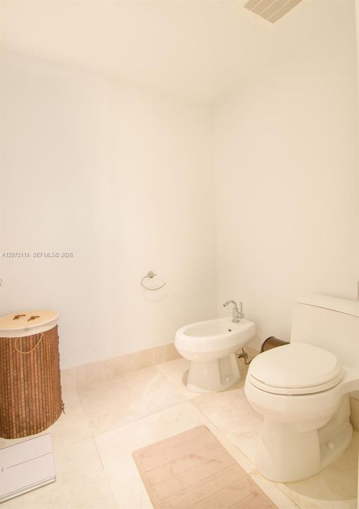 For Rent: $12,000 (3 beds, 3 baths, 1927 Square Feet)