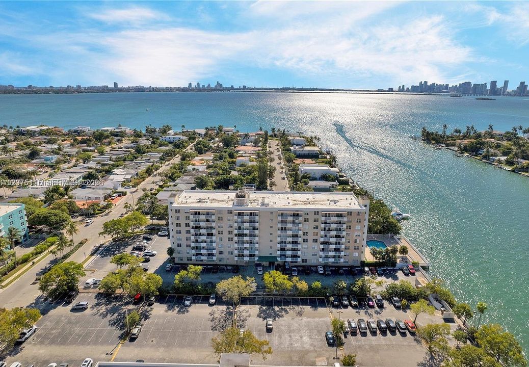For Rent: $2,800 (2 beds, 2 baths, 1149 Square Feet)