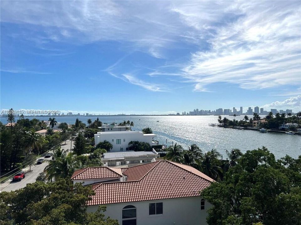 For Rent: $2,800 (2 beds, 2 baths, 1149 Square Feet)