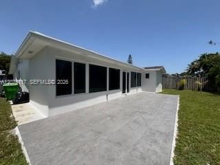 For Rent: $3,600 (3 beds, 2 baths, 1537 Square Feet)