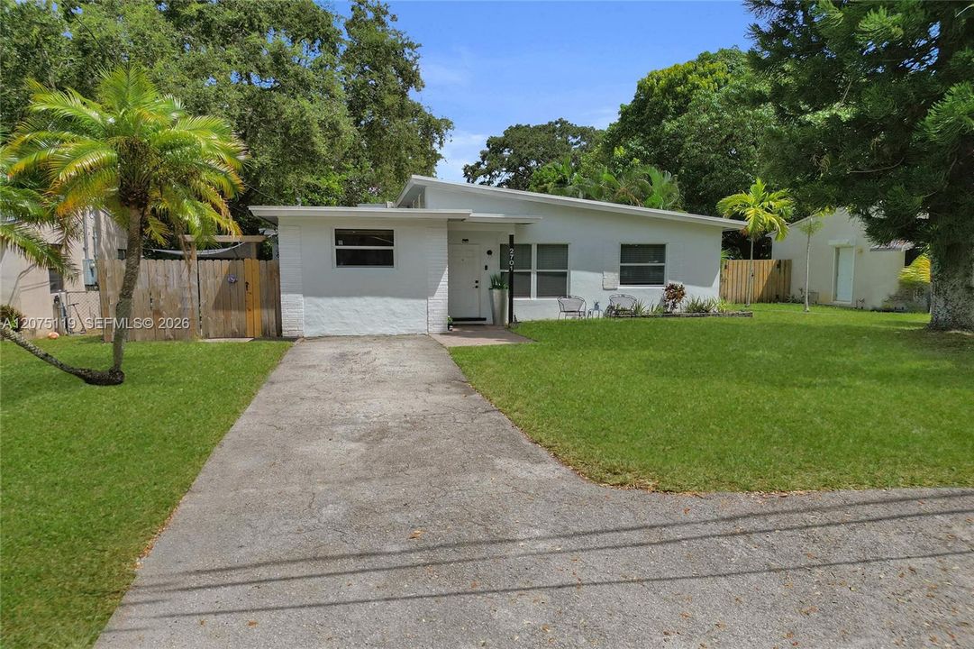 For Sale: $564,000 (4 beds, 2 baths, 1151 Square Feet)