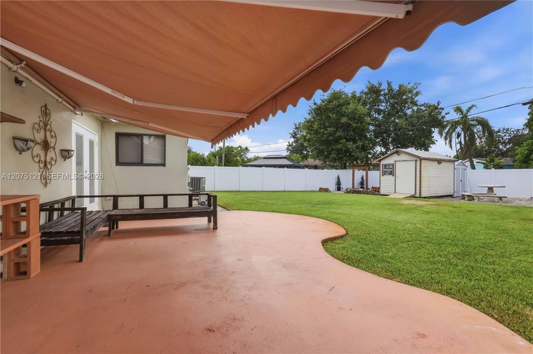 Electric awning