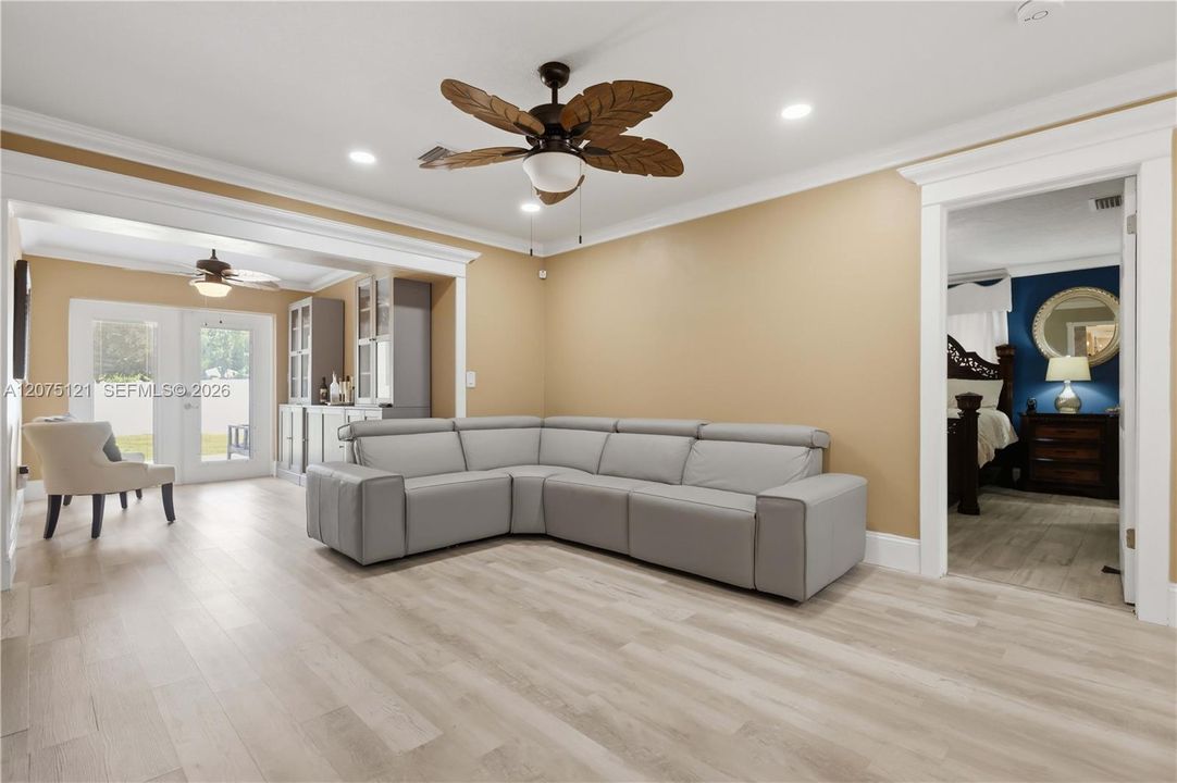 For Sale: $685,000 (4 beds, 2 baths, 2089 Square Feet)