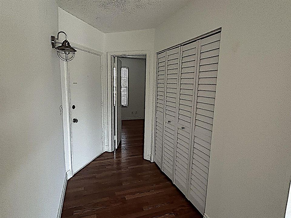 Entrance Foyer1