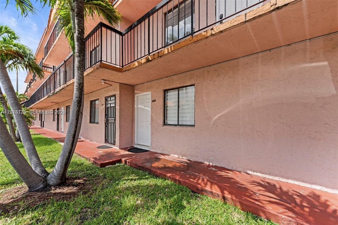 For Rent: $1,750 (1 beds, 1 baths, 528 Square Feet)