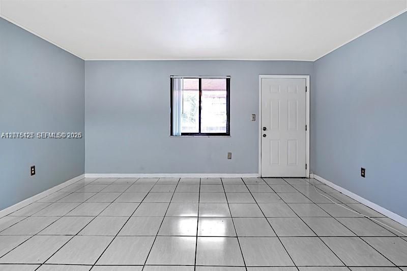 For Rent: $1,750 (1 beds, 1 baths, 528 Square Feet)