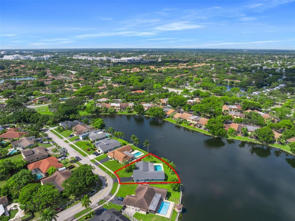 For Rent: $5,500 (5 beds, 3 baths, 2197 Square Feet)