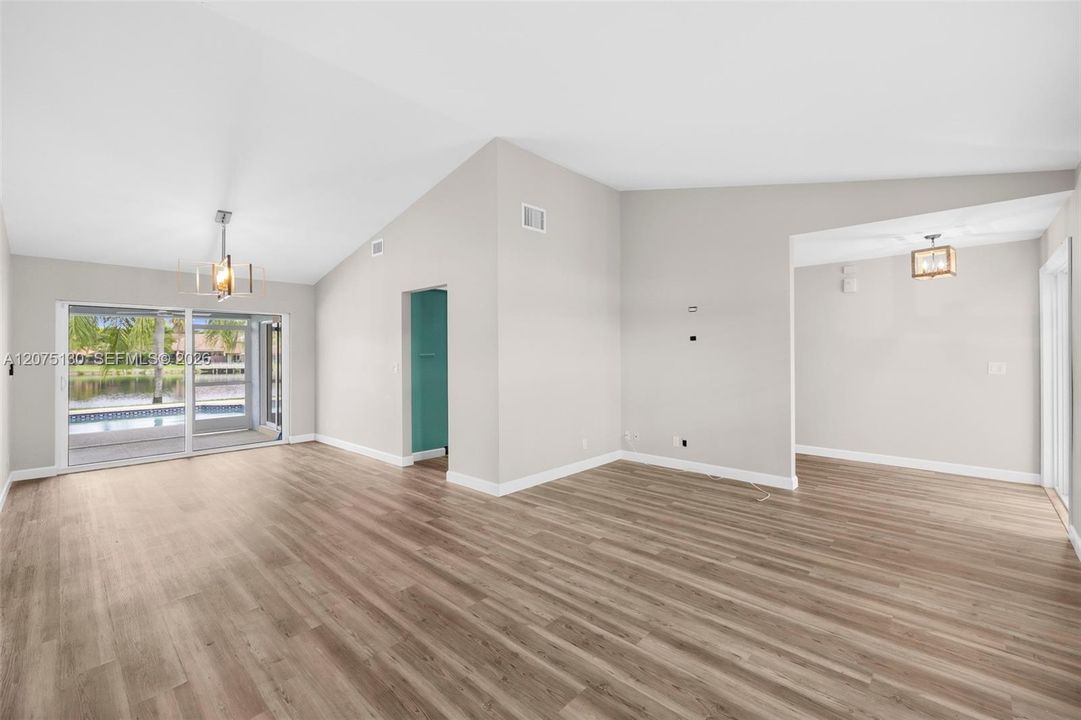 For Rent: $5,500 (5 beds, 3 baths, 2197 Square Feet)