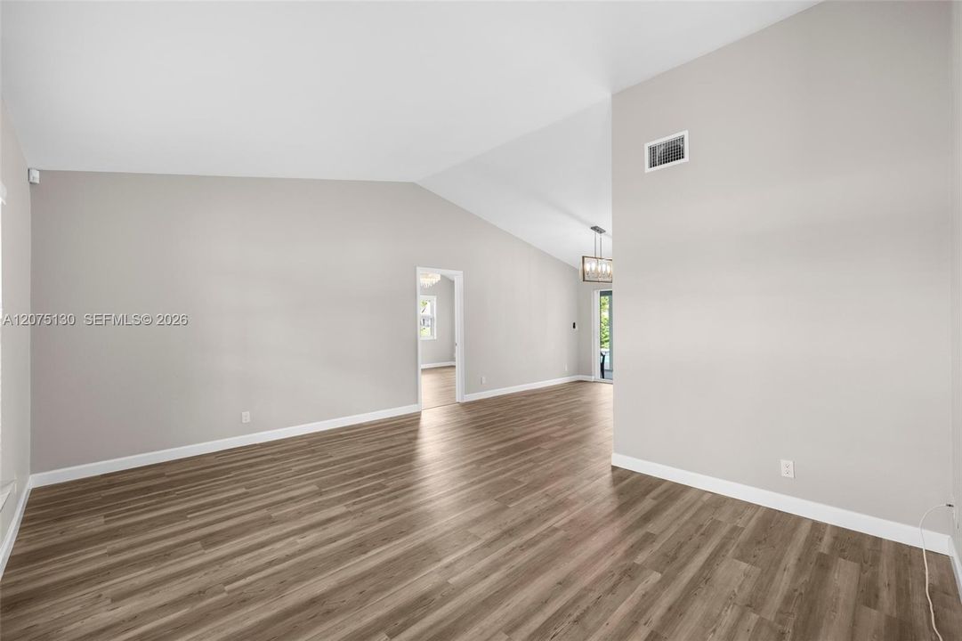 For Rent: $5,500 (5 beds, 3 baths, 2197 Square Feet)
