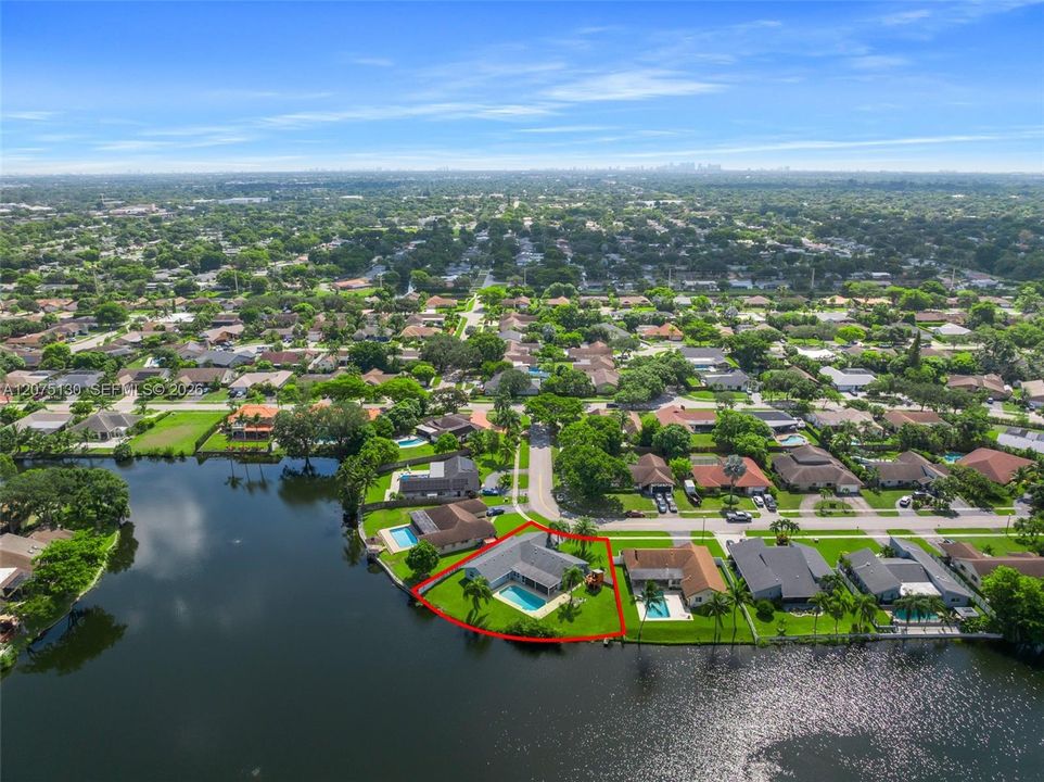 For Rent: $5,500 (5 beds, 3 baths, 2197 Square Feet)