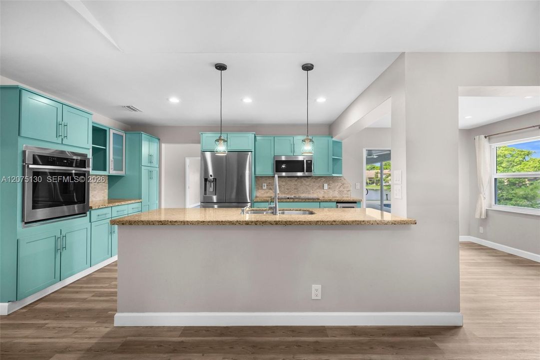 For Rent: $5,500 (5 beds, 3 baths, 2197 Square Feet)