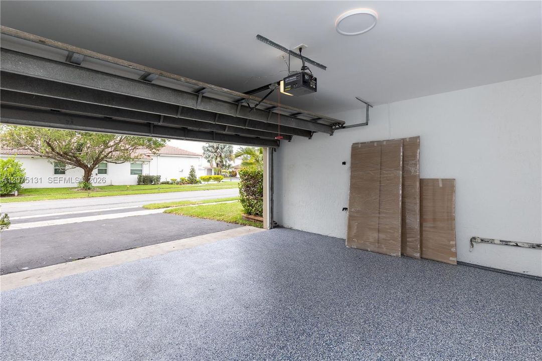 For Rent: $4,300 (3 beds, 2 baths, 1682 Square Feet)