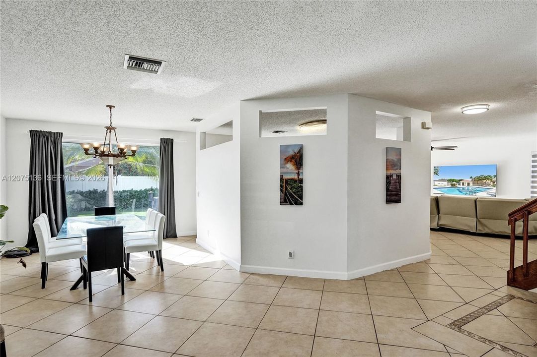 For Sale: $675,000 (4 beds, 2 baths, 2639 Square Feet)