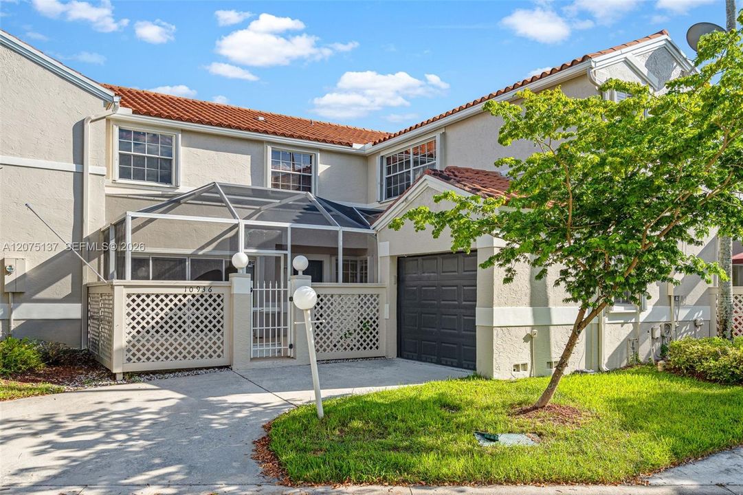 For Rent: $3,250 (3 beds, 2 baths, 1666 Square Feet)