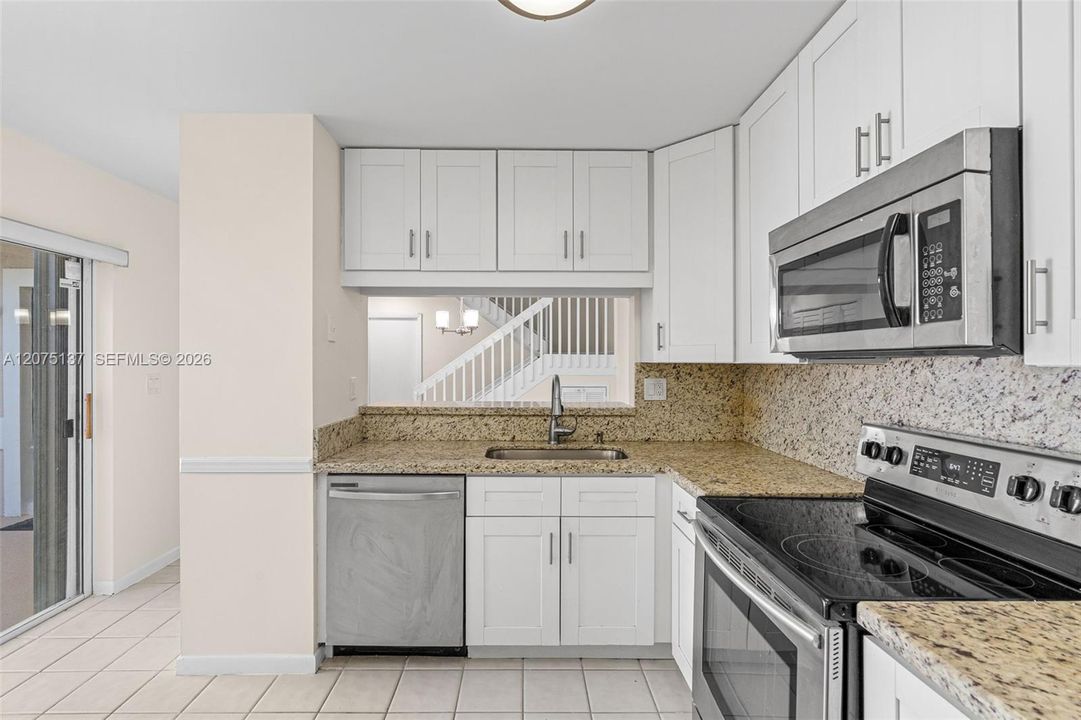 For Rent: $3,250 (3 beds, 2 baths, 1666 Square Feet)