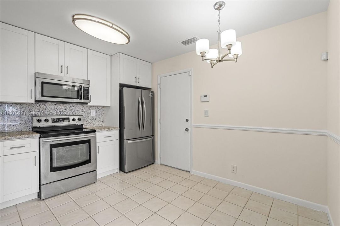 For Rent: $3,250 (3 beds, 2 baths, 1666 Square Feet)
