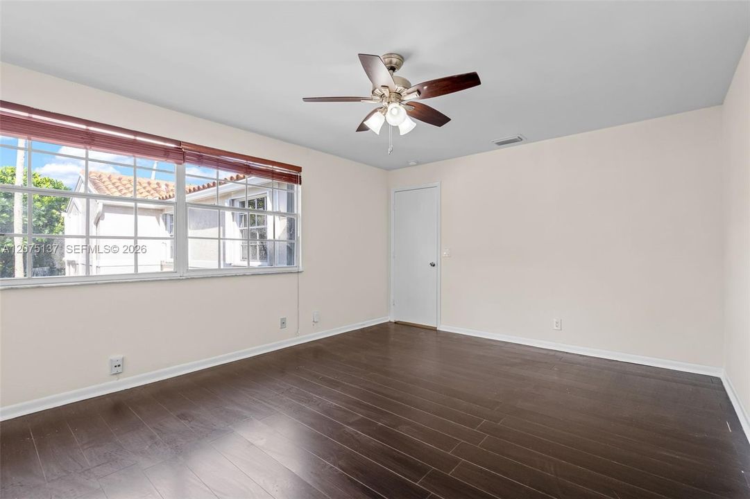 For Rent: $3,250 (3 beds, 2 baths, 1666 Square Feet)