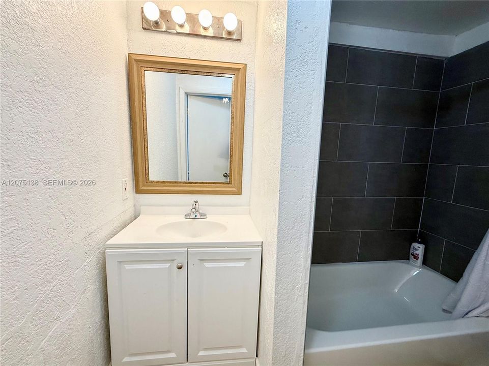 En Renta: $1,600 (1 camas, 1 baños, 800 Pies cuadrados)