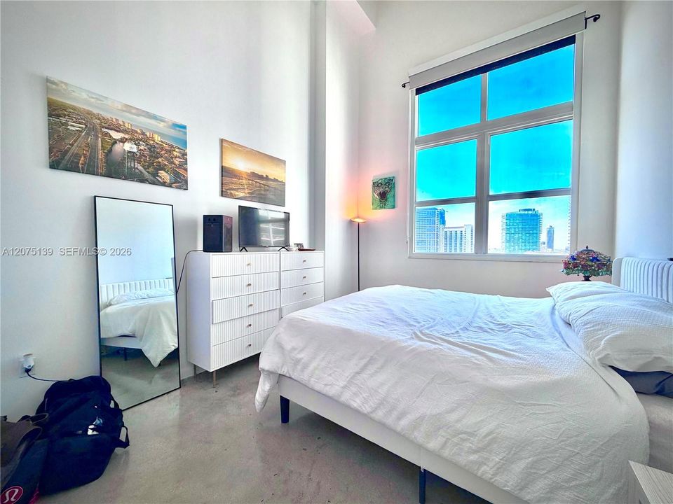 For Rent: $4,500 (3 beds, 2 baths, 1041 Square Feet)