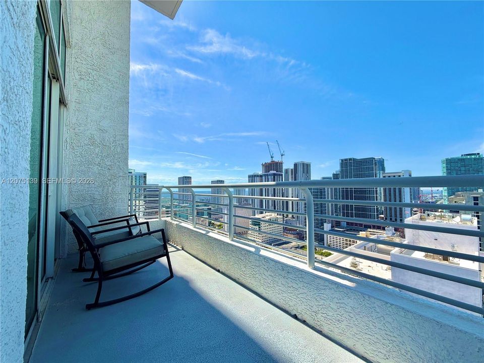 For Rent: $4,500 (3 beds, 2 baths, 1041 Square Feet)