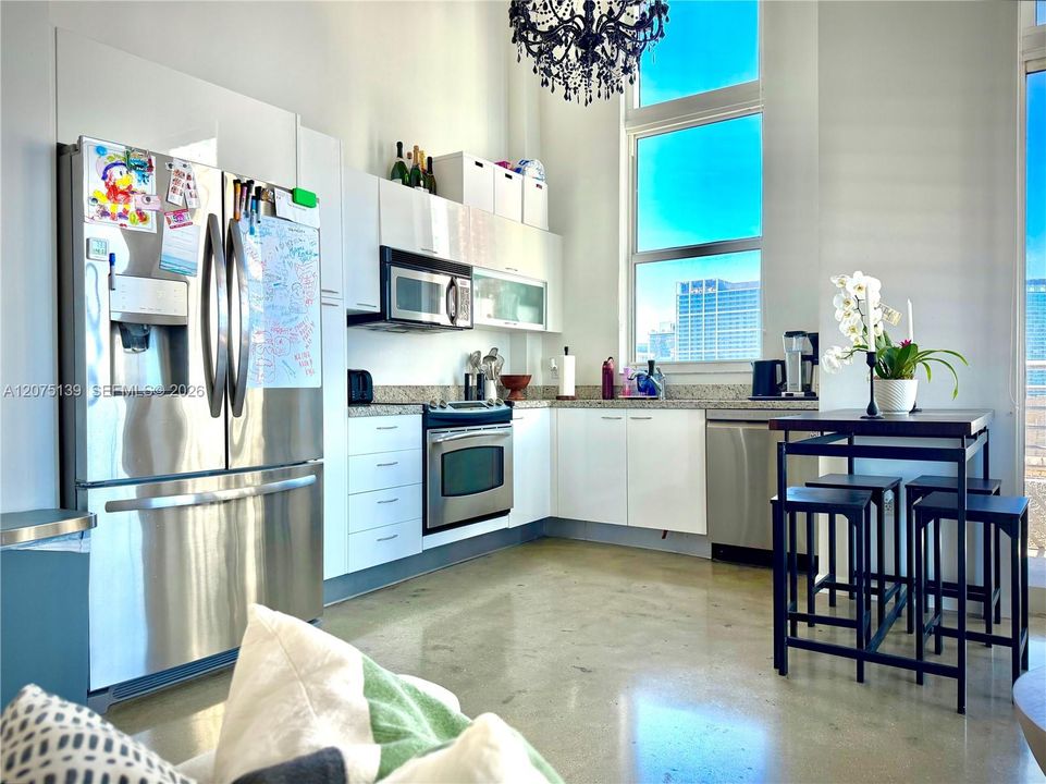 For Rent: $4,500 (3 beds, 2 baths, 1041 Square Feet)