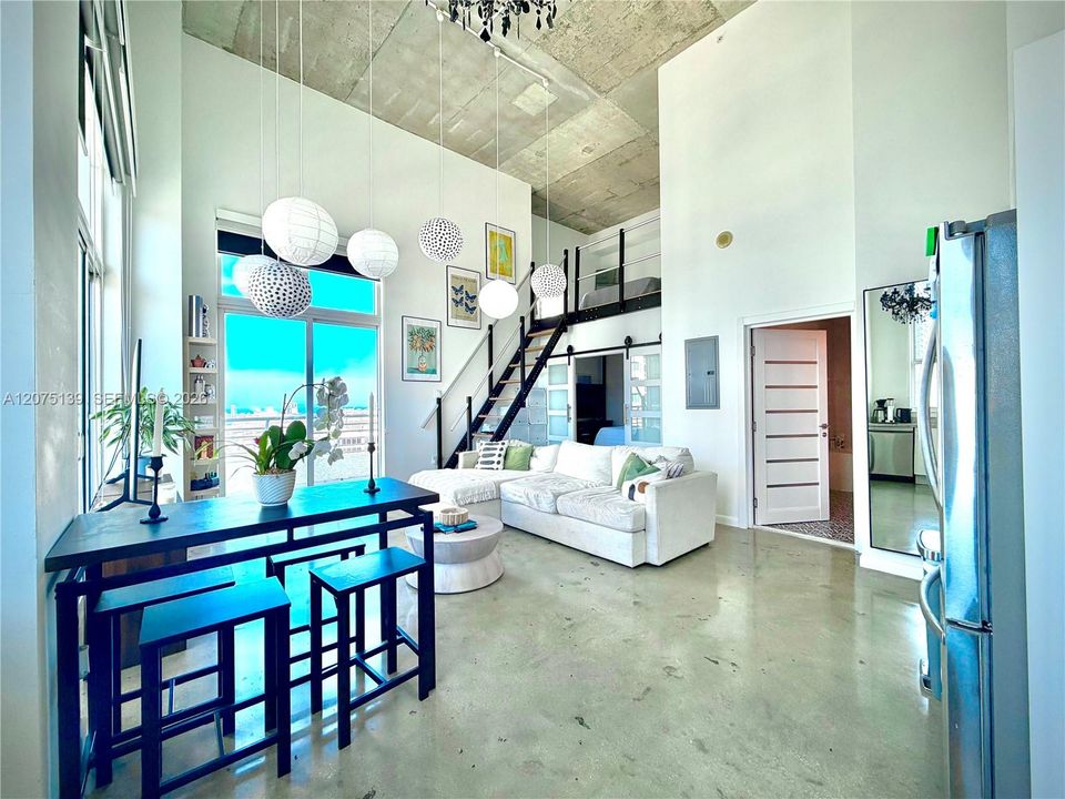 For Rent: $4,500 (3 beds, 2 baths, 1041 Square Feet)