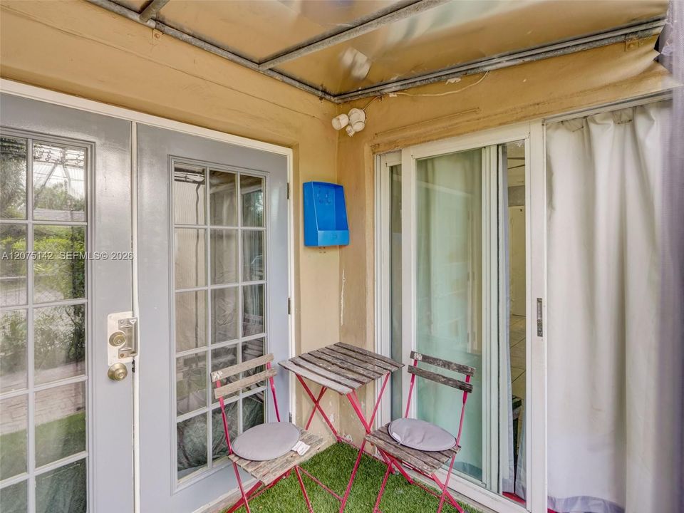 For Rent: $3,995 (3 beds, 2 baths, 1200 Square Feet)
