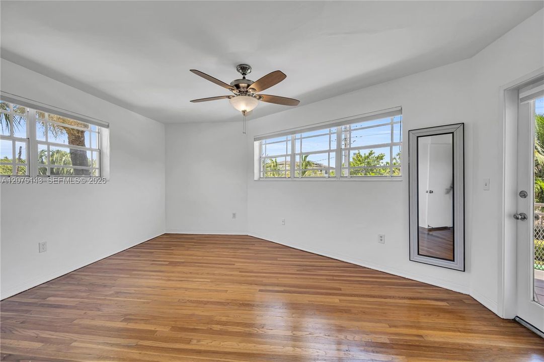 For Rent: $3,050 (2 beds, 2 baths, 980 Square Feet)