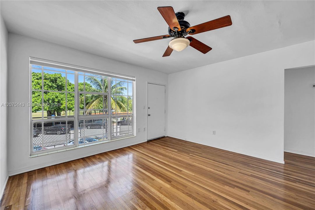 For Rent: $3,050 (2 beds, 2 baths, 980 Square Feet)